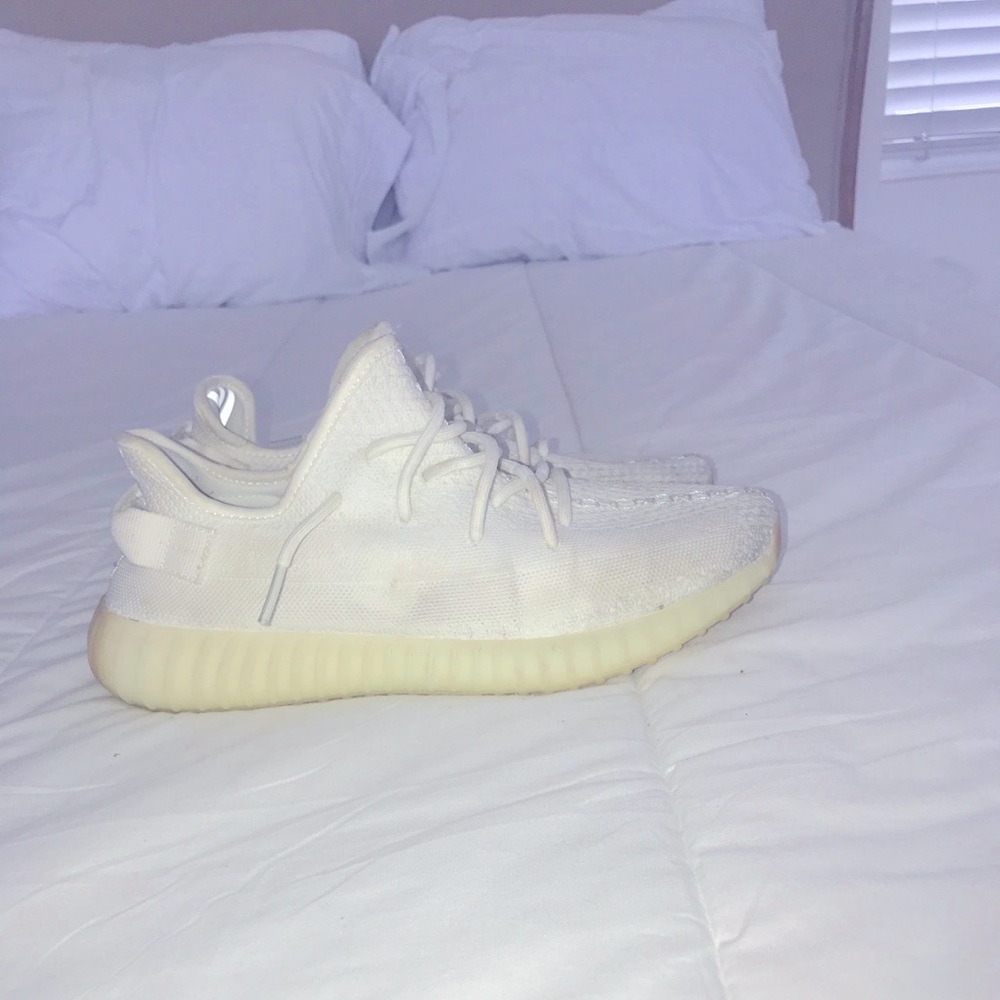 Adidas Yeezy Boost 350 V2 Size 10 US